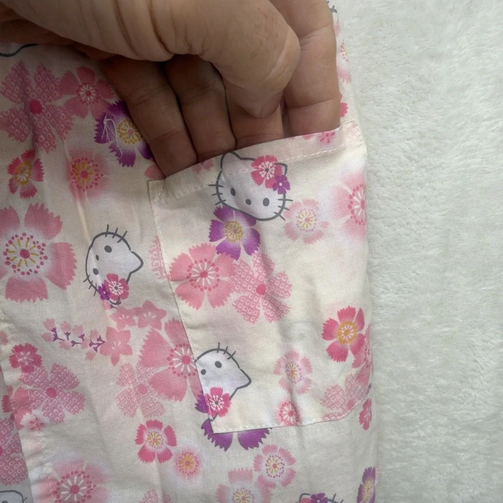 Hello Kitty Kimono Robe Girls 4T Pink Floral Yukata Tie Front‎ Sanrio